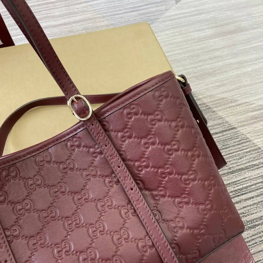 Gucci 815214 GG Emblem medium Tote Bag Red GG leather