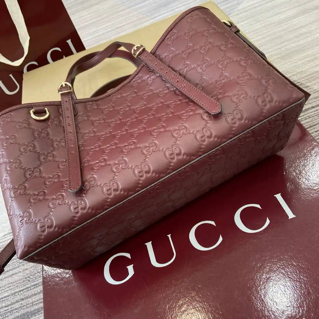 Gucci 815214 GG Emblem medium Tote Bag Red GG leather
