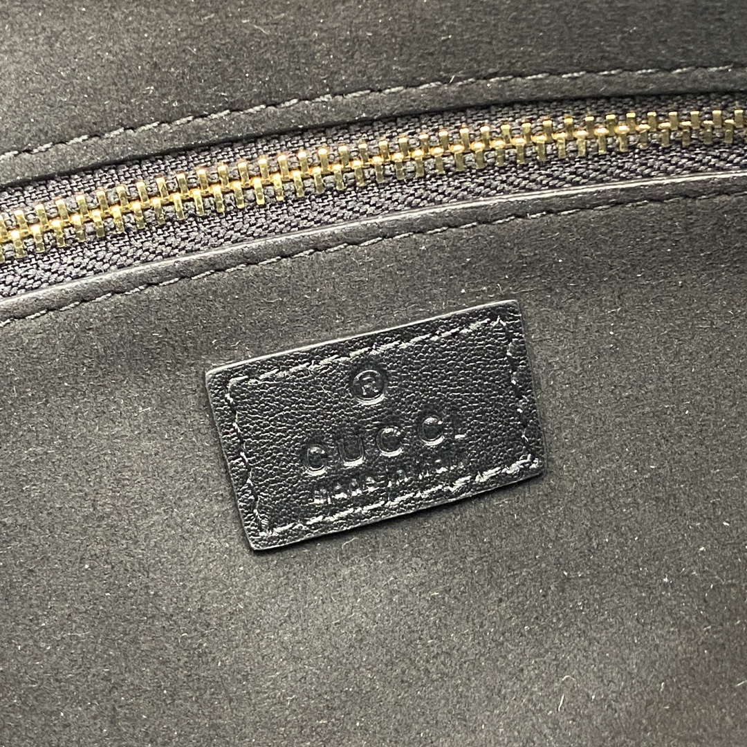 Gucci 815216 GG Emblem medium shoulder bag Black - Default Title - View 11