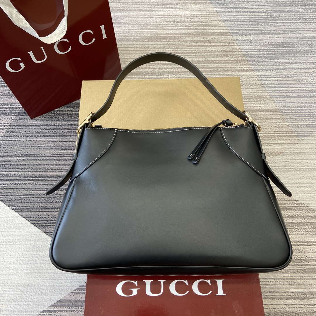 Gucci 815217 GG Emblem Large shoulder bag Black
