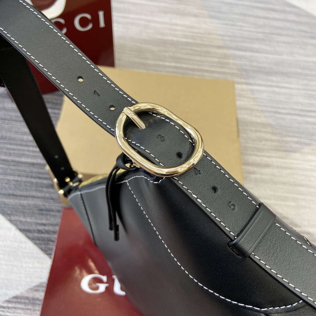 Gucci 815217 GG Emblem Large Shoulder Bag Black smooth leather