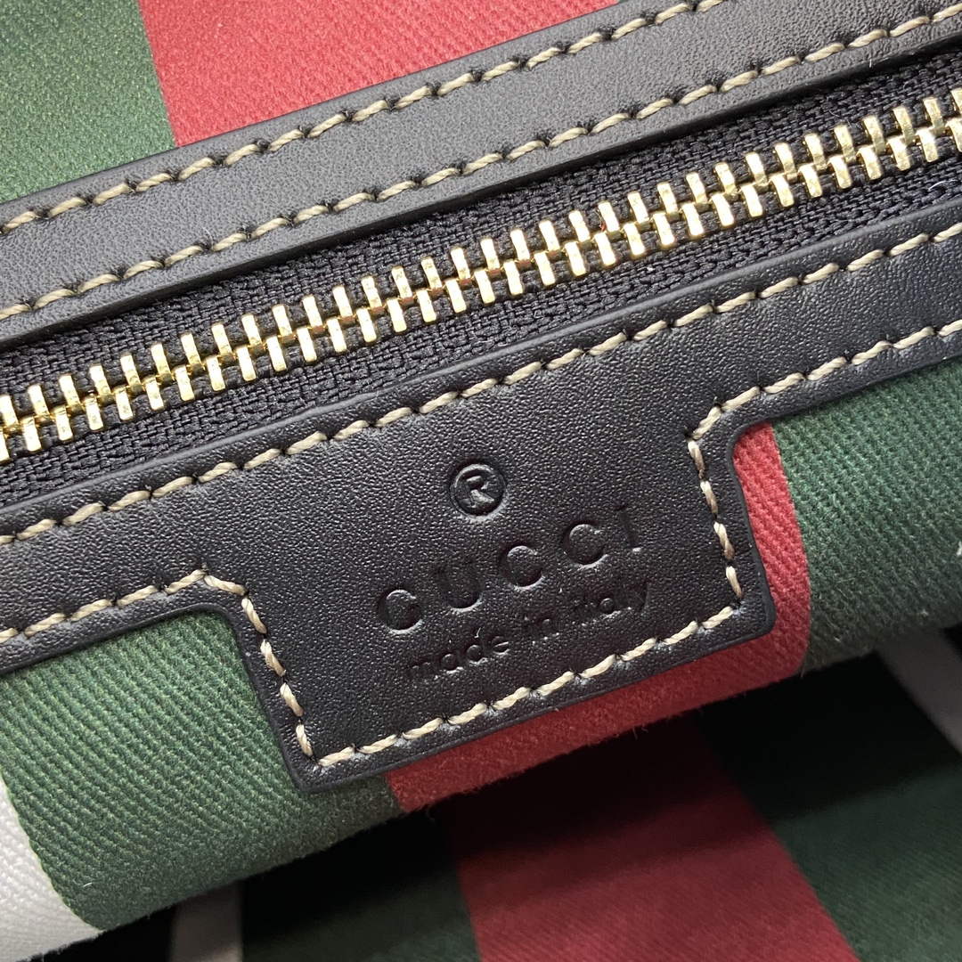 Gucci 815217 GG Emblem Medium Shoulder Bag Black