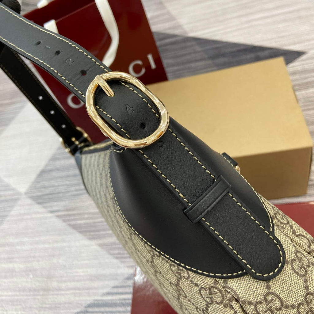 Gucci 815217 GG Emblem Medium Shoulder Bag Black