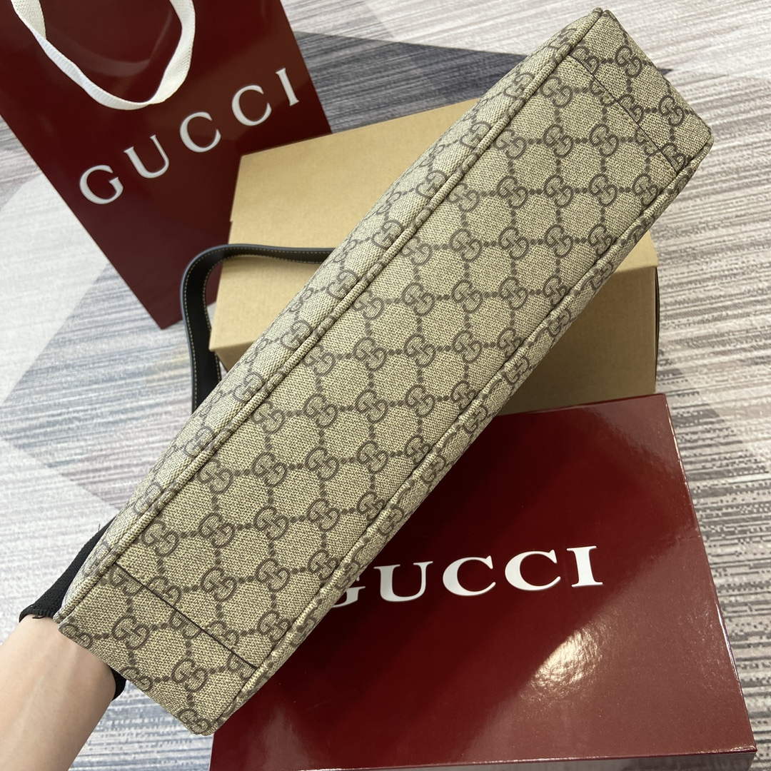 Gucci 815217 GG Emblem Medium Shoulder Bag Black