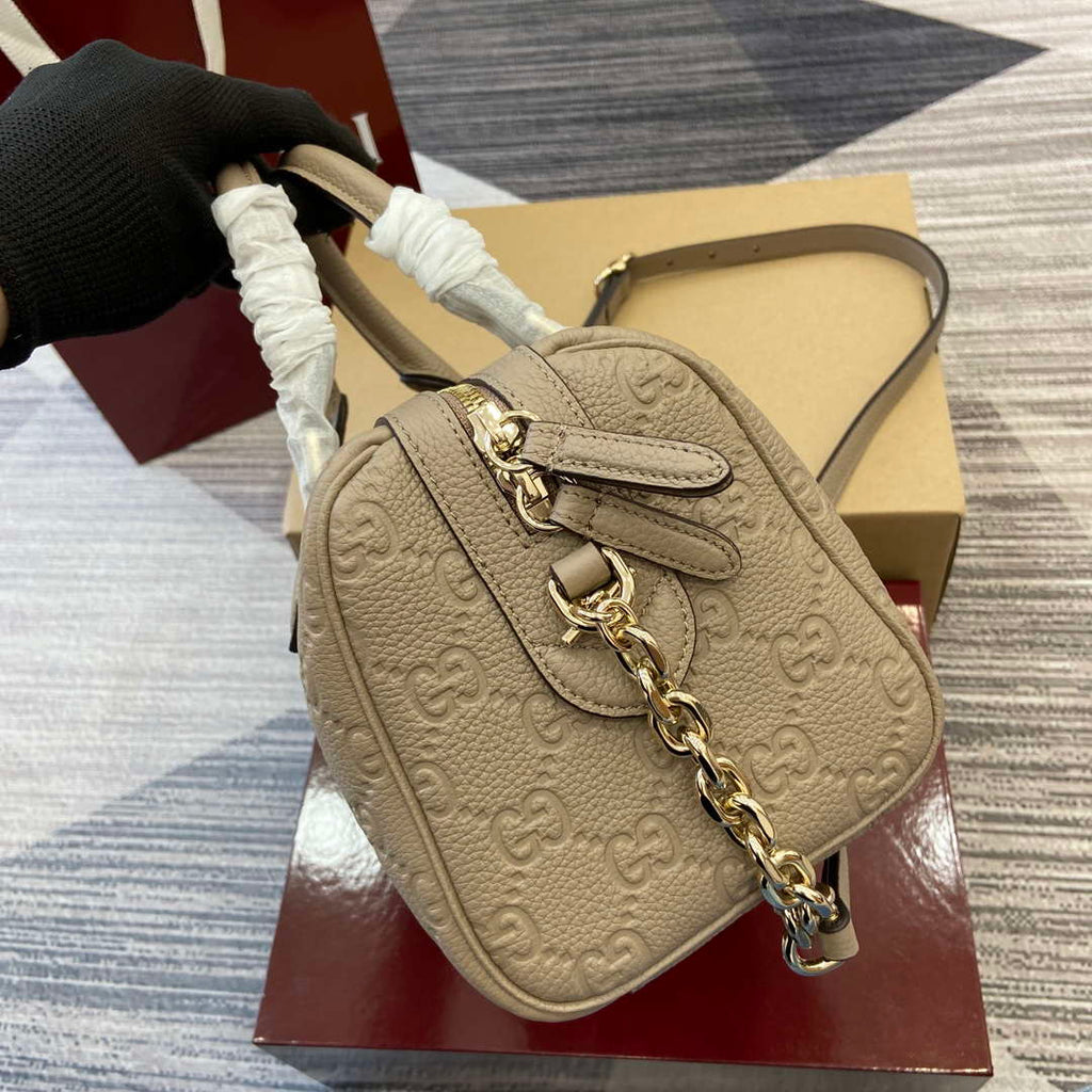 Gucci 815255 GG Emblem Small top handle bag Apricot