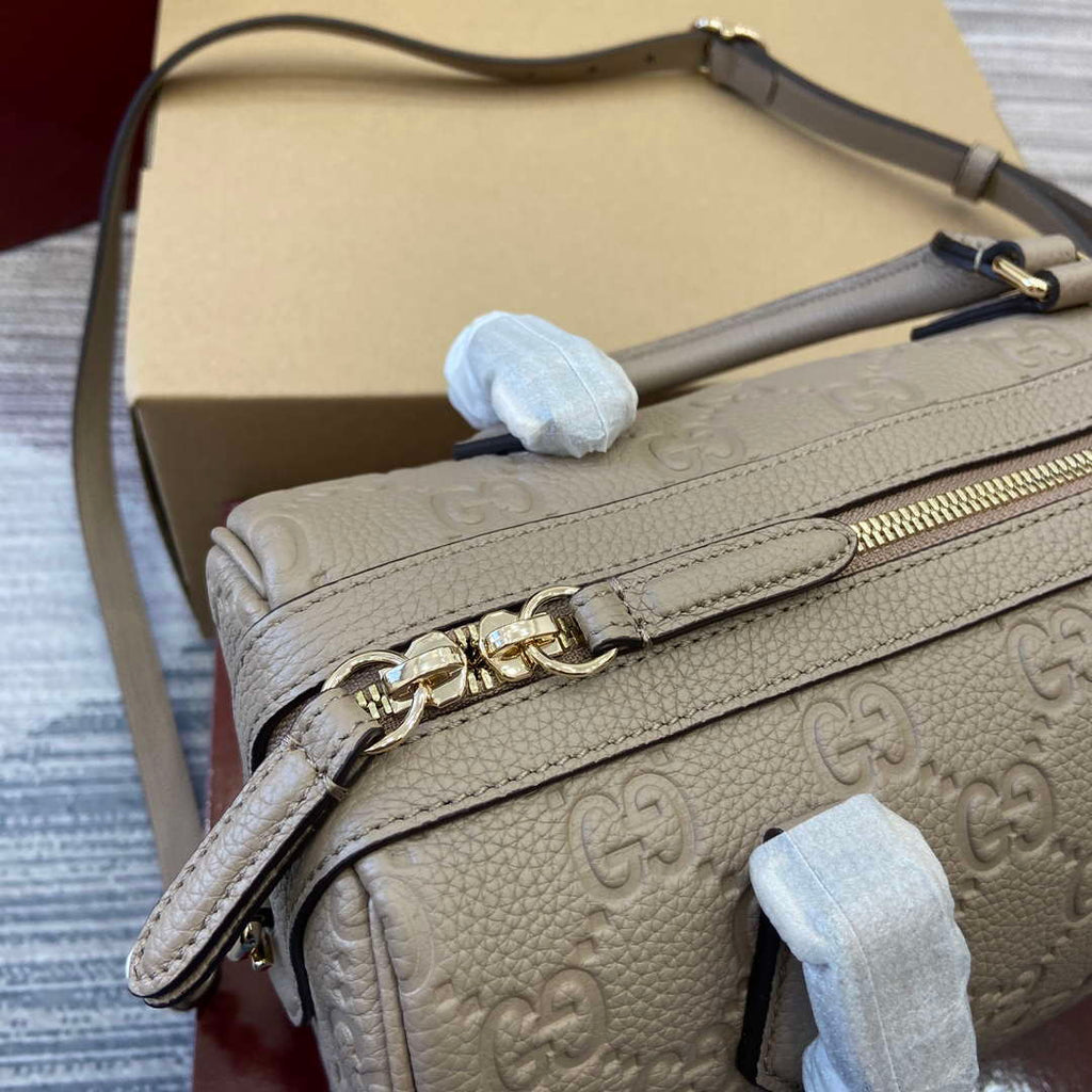 Gucci 815255 GG Emblem Small top handle bag Apricot