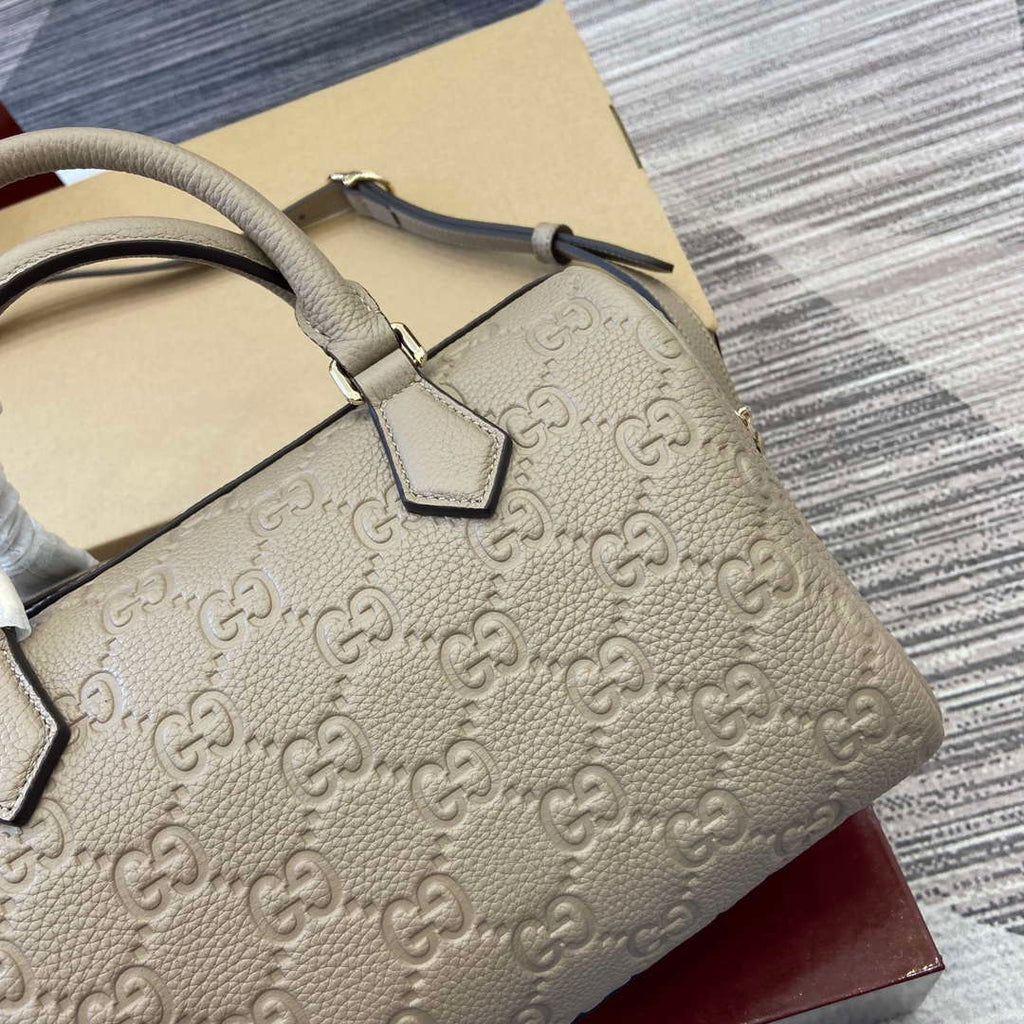 Gucci 815255 GG Emblem Small top handle bag Apricot