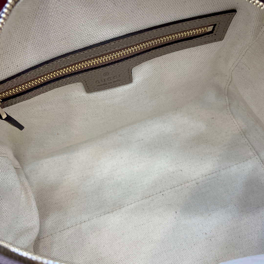 Gucci 815255 GG Emblem Small top handle bag Apricot