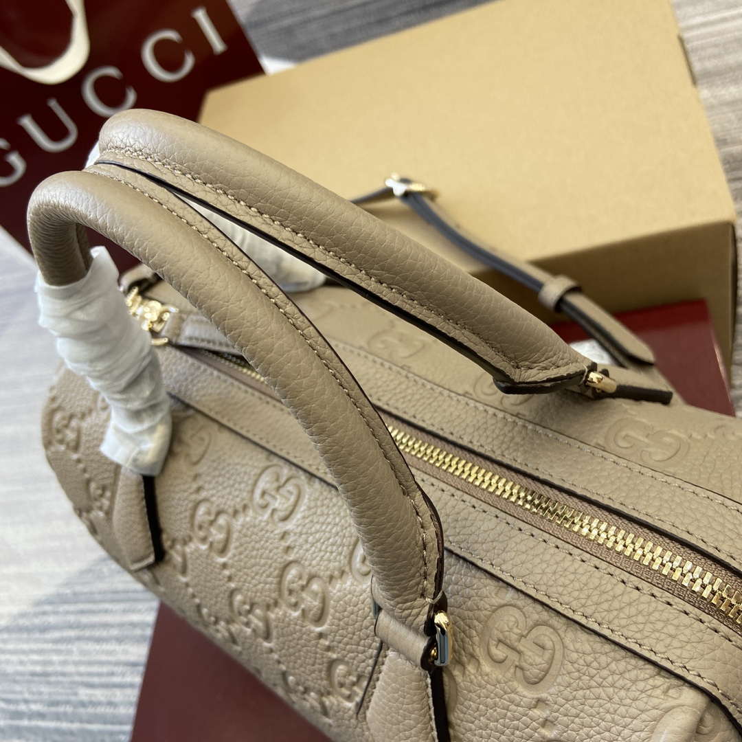 Gucci 815255 GG Emblem Small top handle bag Apricot