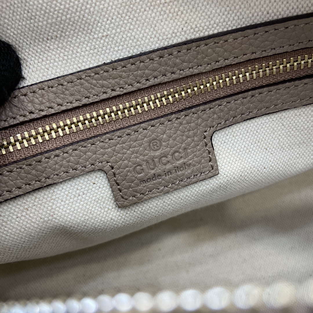 Gucci 815255 GG Emblem Small top handle bag Apricot