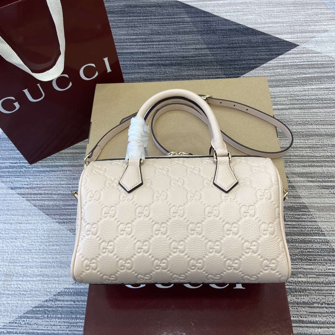 Gucci 815255 GG Emblem Small top handle bag Beige
