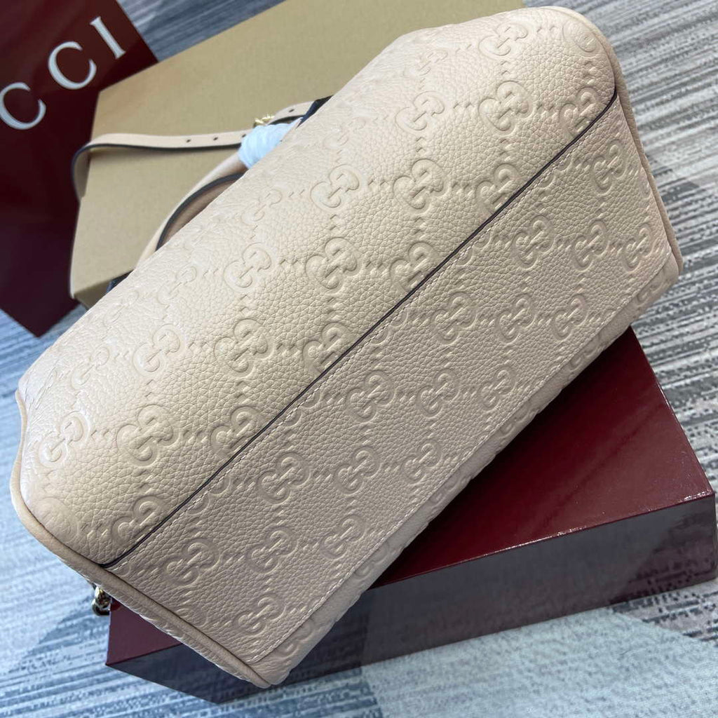 Gucci 815255 GG Emblem Small top handle bag Beige