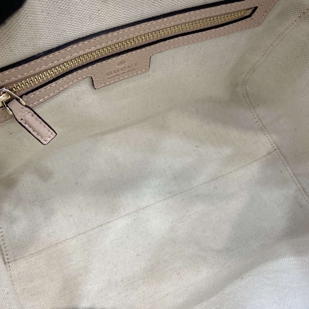 Gucci 815255 GG Emblem Small top handle bag Beige