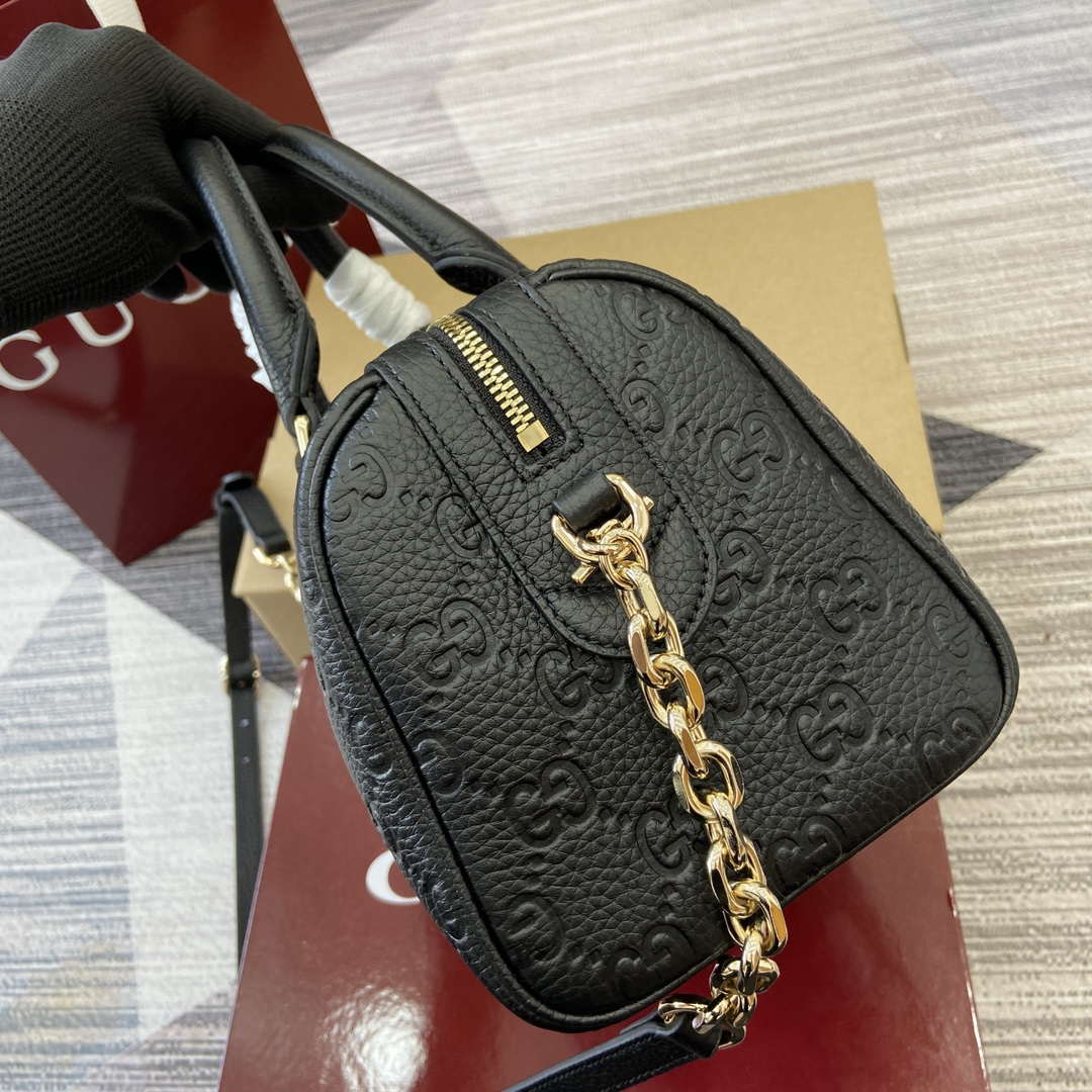Gucci 815255 GG Emblem Small top handle bag Black