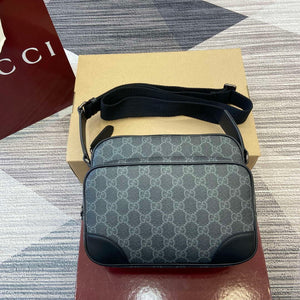 Gucci 821160 GG Emblem medium crossbody bag Black - Default Title - View 1