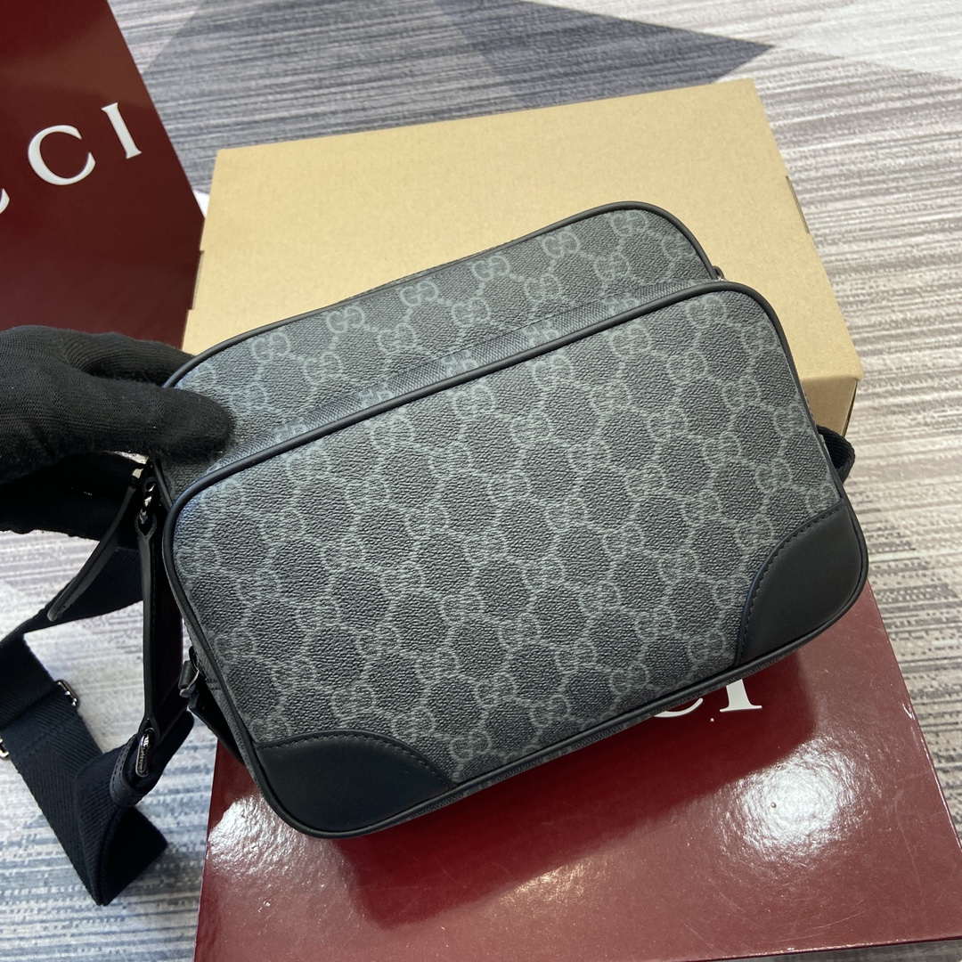 Gucci 821160 GG Emblem medium crossbody bag Black - Default Title - View 5