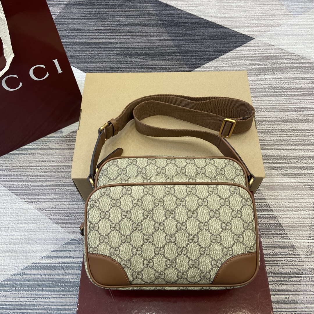 Gucci 821160 GG Emblem medium crossbody bag Beige and dark brown - Default Title - View 1