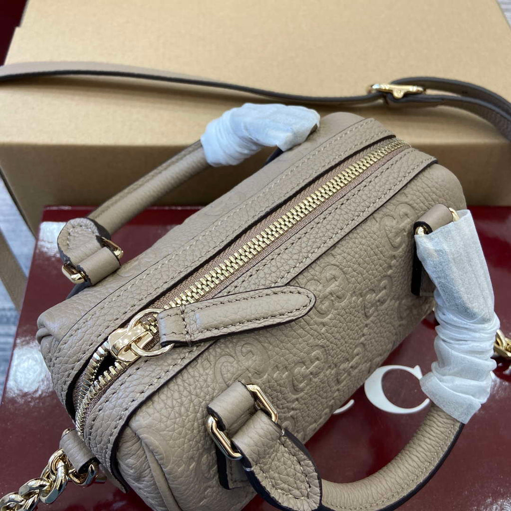 Gucci 815256 GG Emblem super mini top handle bag Apricot