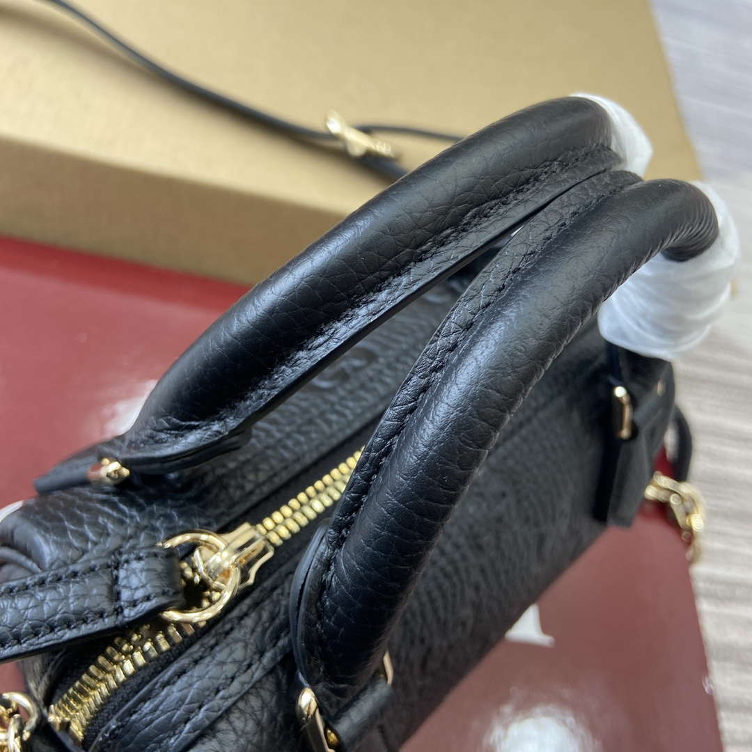 Gucci 815256 GG Emblem Super Mini Top Handle Bag Black - Default Title - View 10