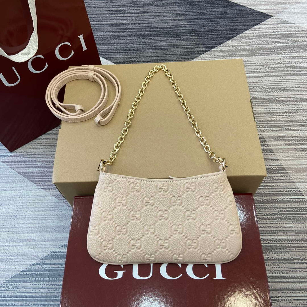 Gucci 815278 GG Emblem super mini bag Beige