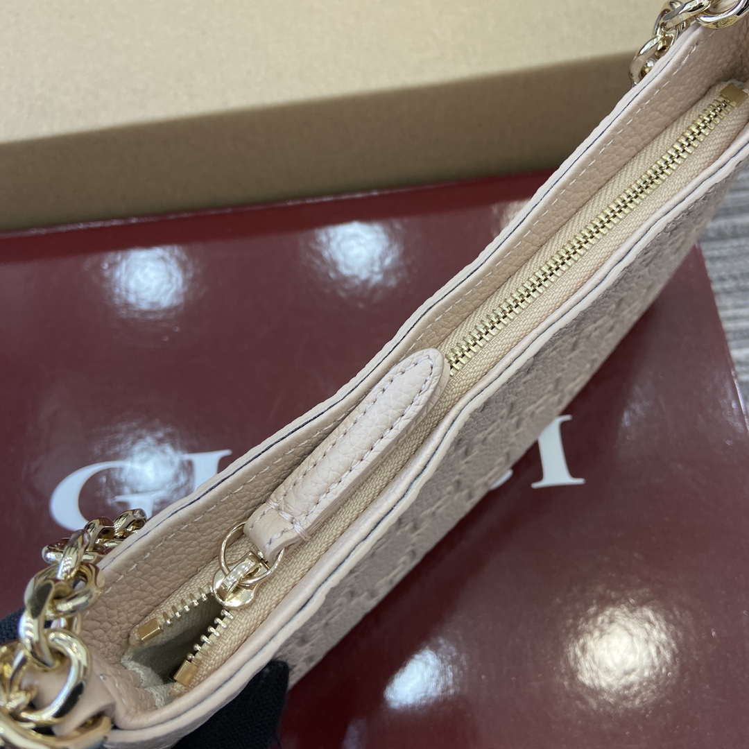 Gucci 815278 GG Emblem super mini bag Beige