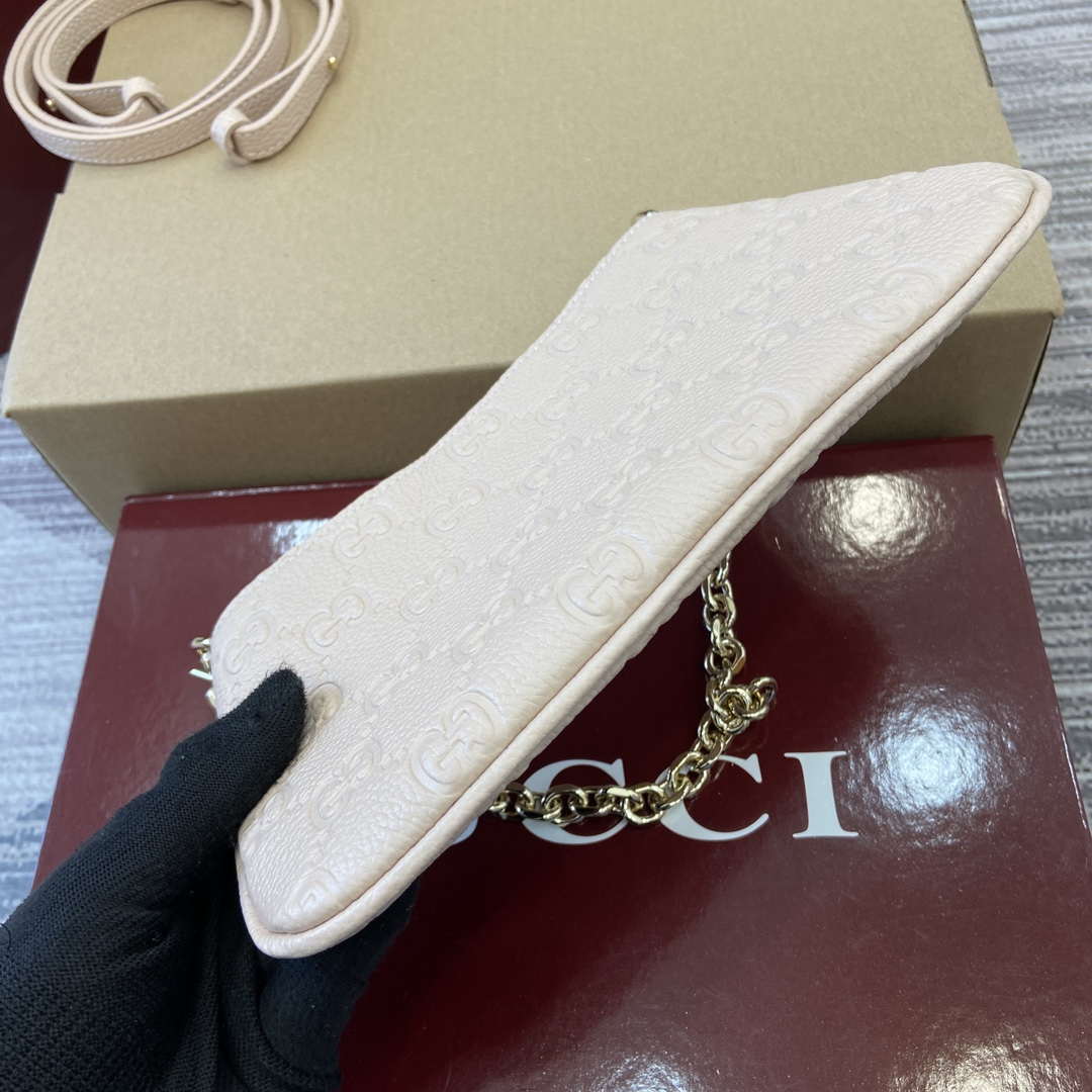 Gucci 815278 GG Emblem super mini bag Beige