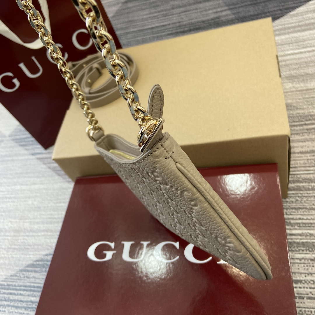 Gucci 815278 GG Emblem super mini bag Apricot