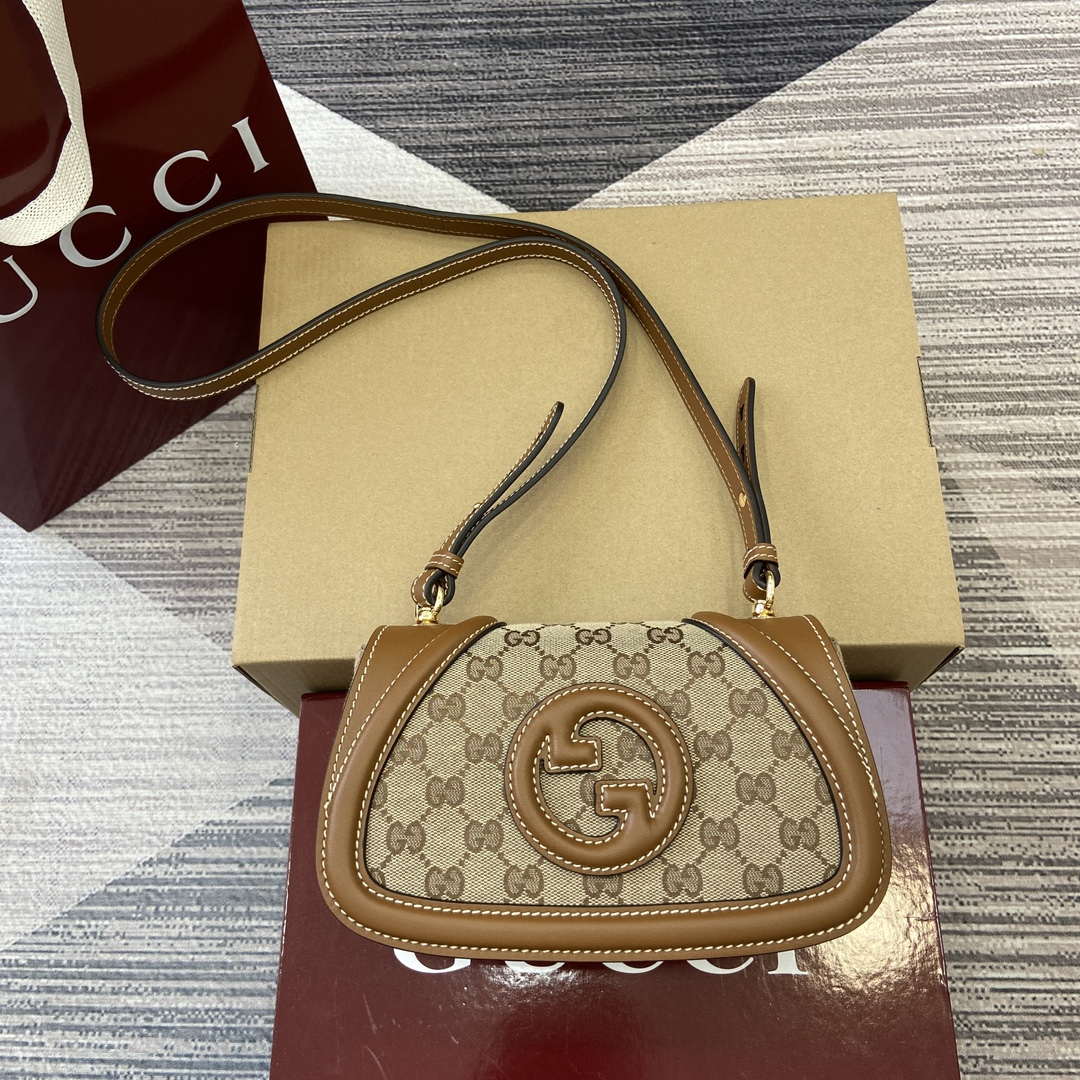 Gucci 815700 Gucci Blondie mini shoulder bag Beige dark brown canvas