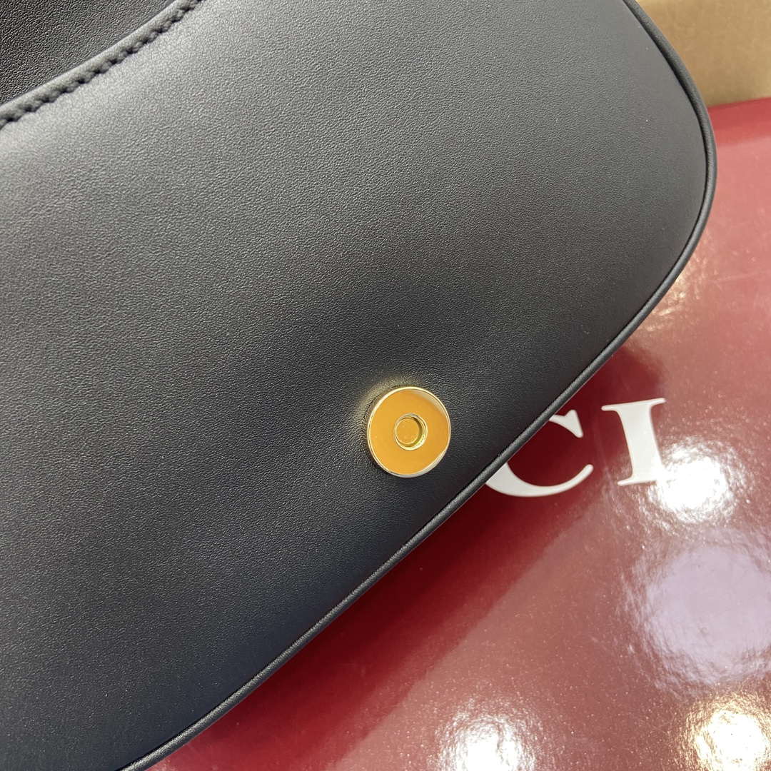 Gucci 815700 Gucci Blondie mini shoulder bag Black Leather