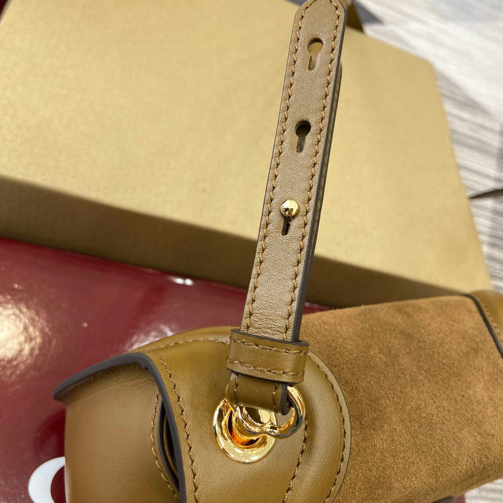 Gucci 815700 Gucci Blondie mini shoulder bag Suede leather Brown