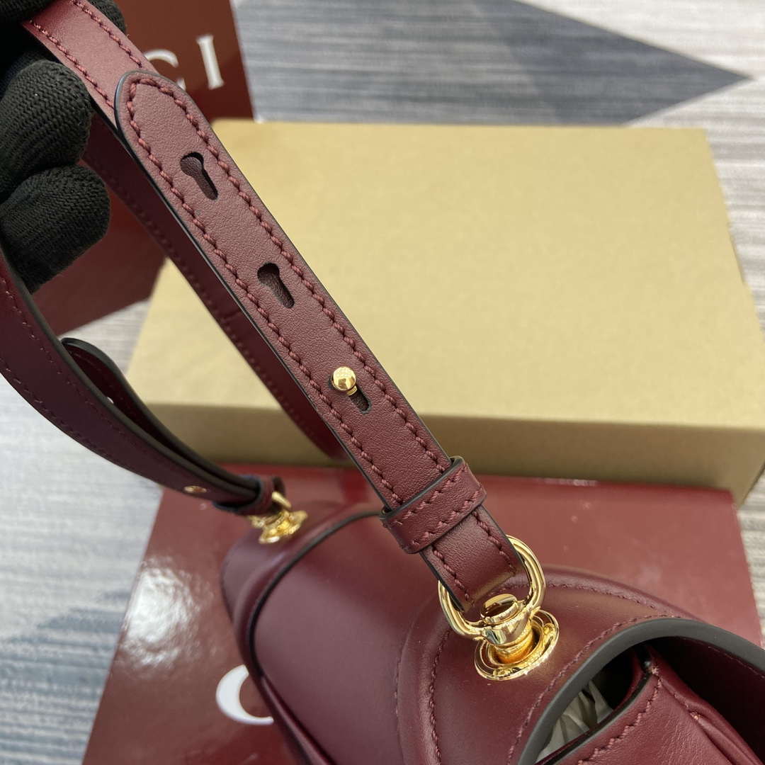 Gucci 815700 Gucci Blondie mini shoulder bag Wind red Leather