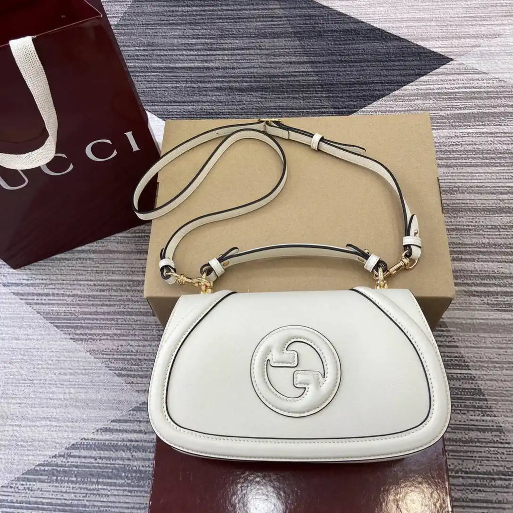 Gucci 815714 Gucci Blondie Small Top Handle Bag White