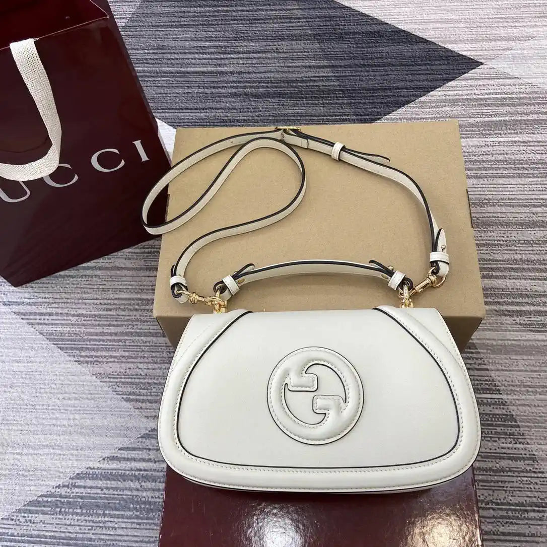 Gucci 815714 Gucci Blondie Small Top Handle Bag White