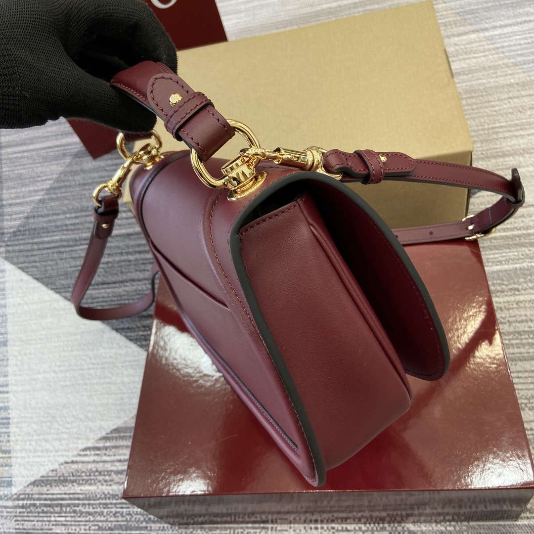 Gucci 815714 Gucci Blondie Small Top Handle Bag Wine red