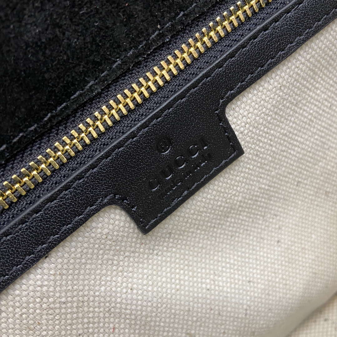 Gucci 815715 Gucci Blondie small shoulder bag Patent Leather Black
