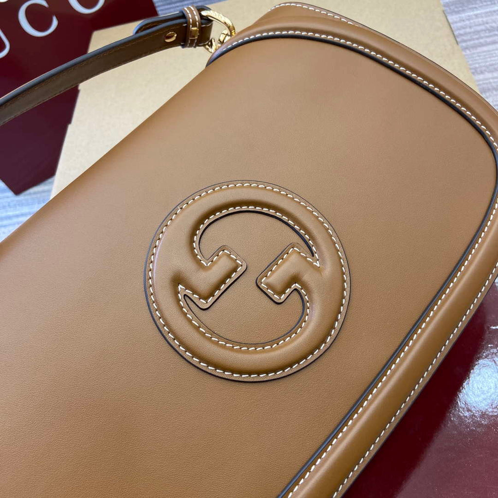 Gucci 815716 Gucci Blondie Medium top handle bag Brown