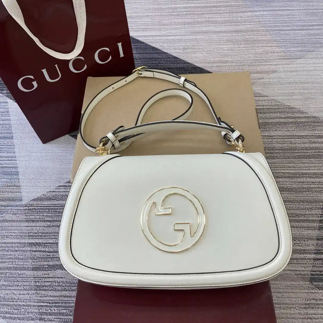 Gucci 815719 Gucci Blondie Medium top handle bag Leather White
