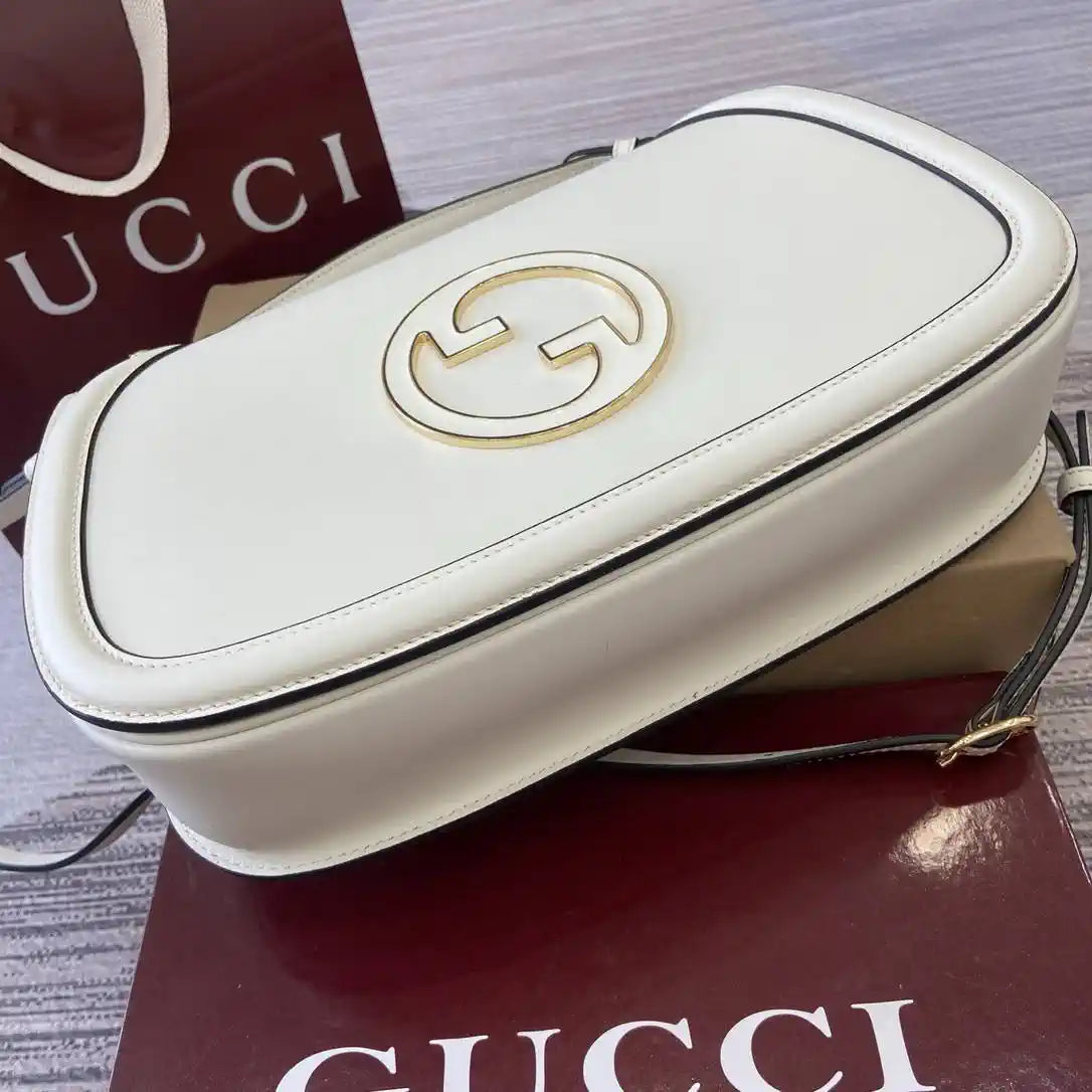 Gucci 815719 Gucci Blondie Medium top handle bag Leather White