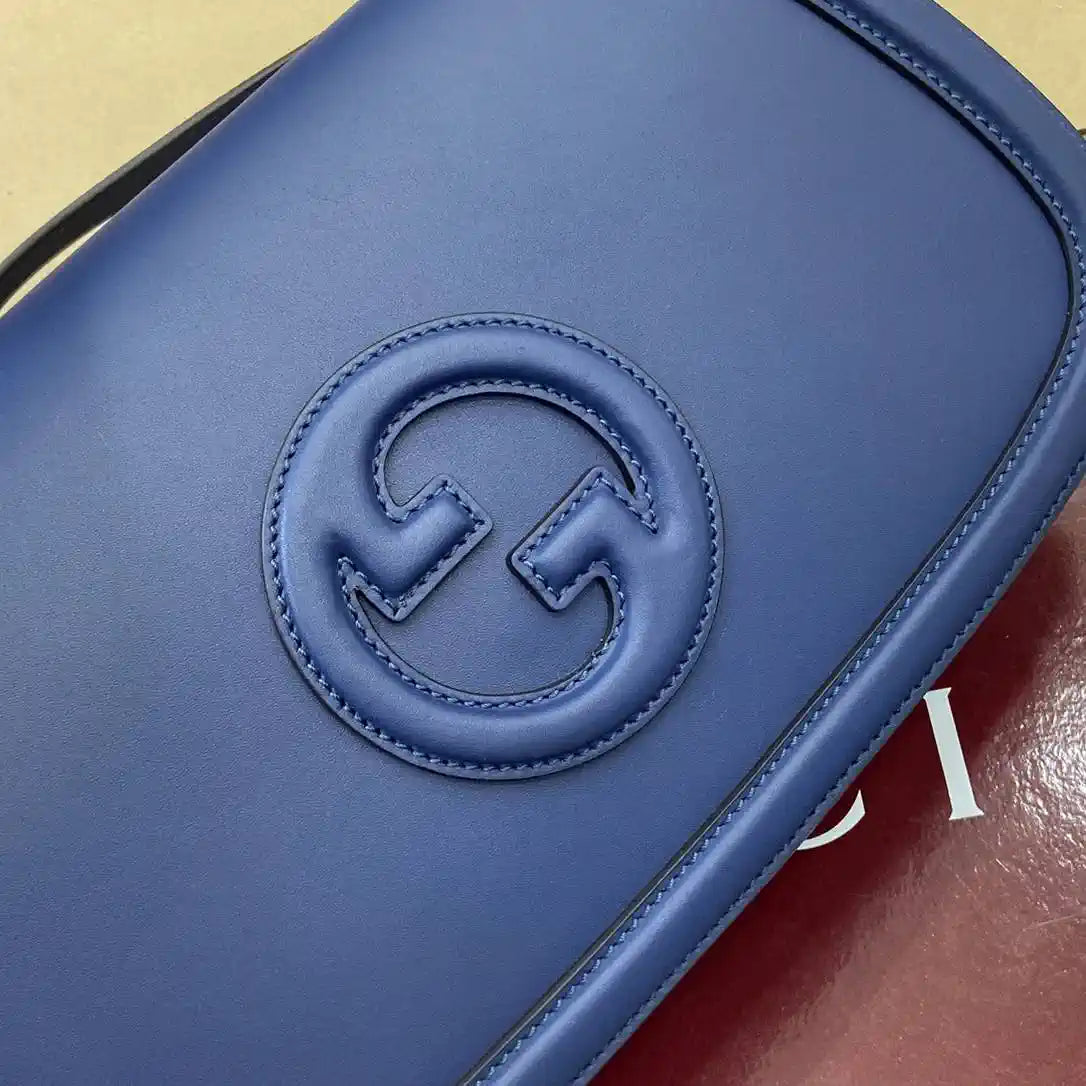 Gucci 815719 Gucci Blondie Medium top handle bag Leather Blue