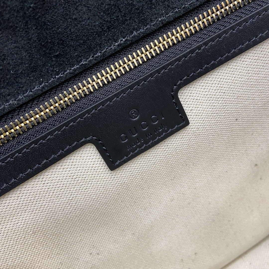 Gucci 815719 Gucci Blondie Medium top handle bag Patent Leather Black