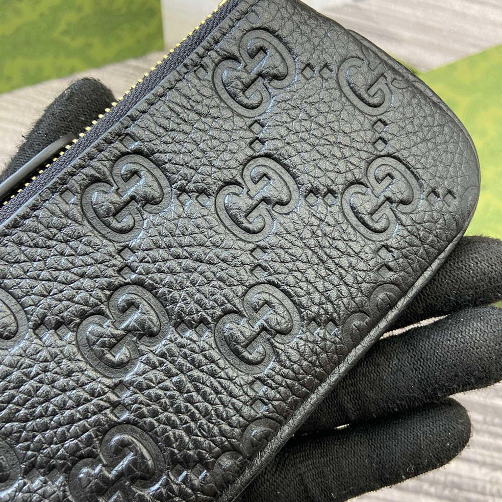 Gucci 815891 GG Emblem Purse wallet Black