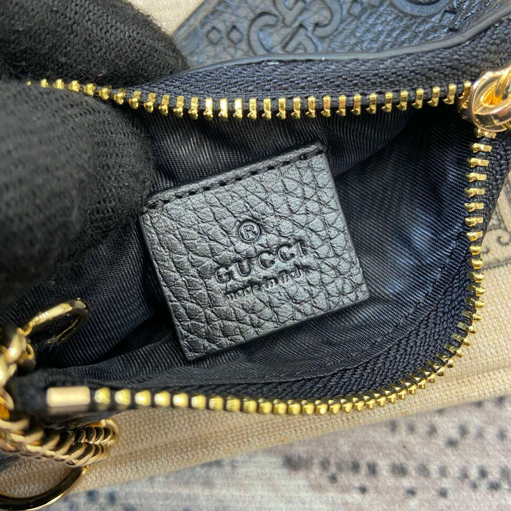 Gucci 815891 GG Emblem Purse wallet Black