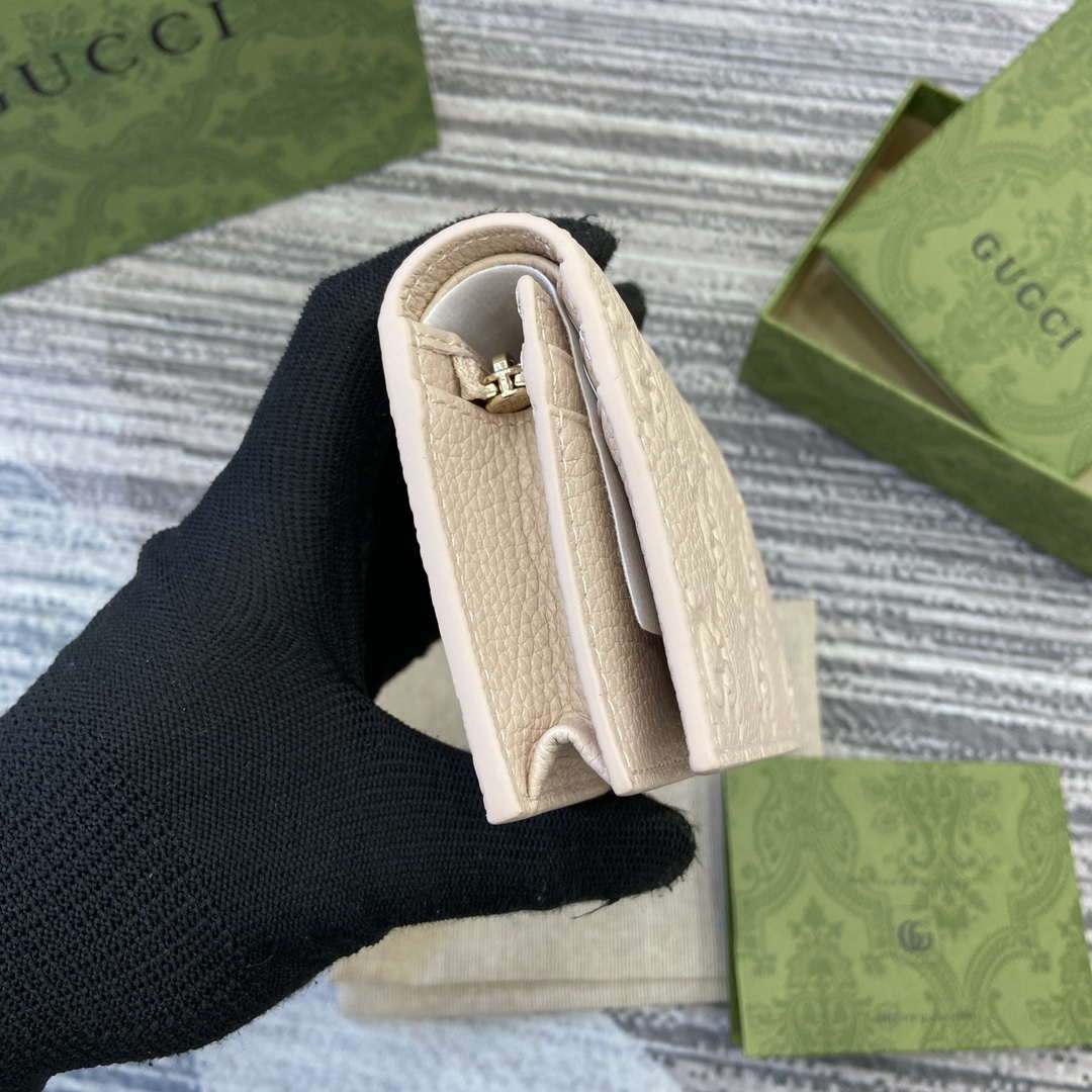 Gucci 815901 GG Emblem mini wallet Beige