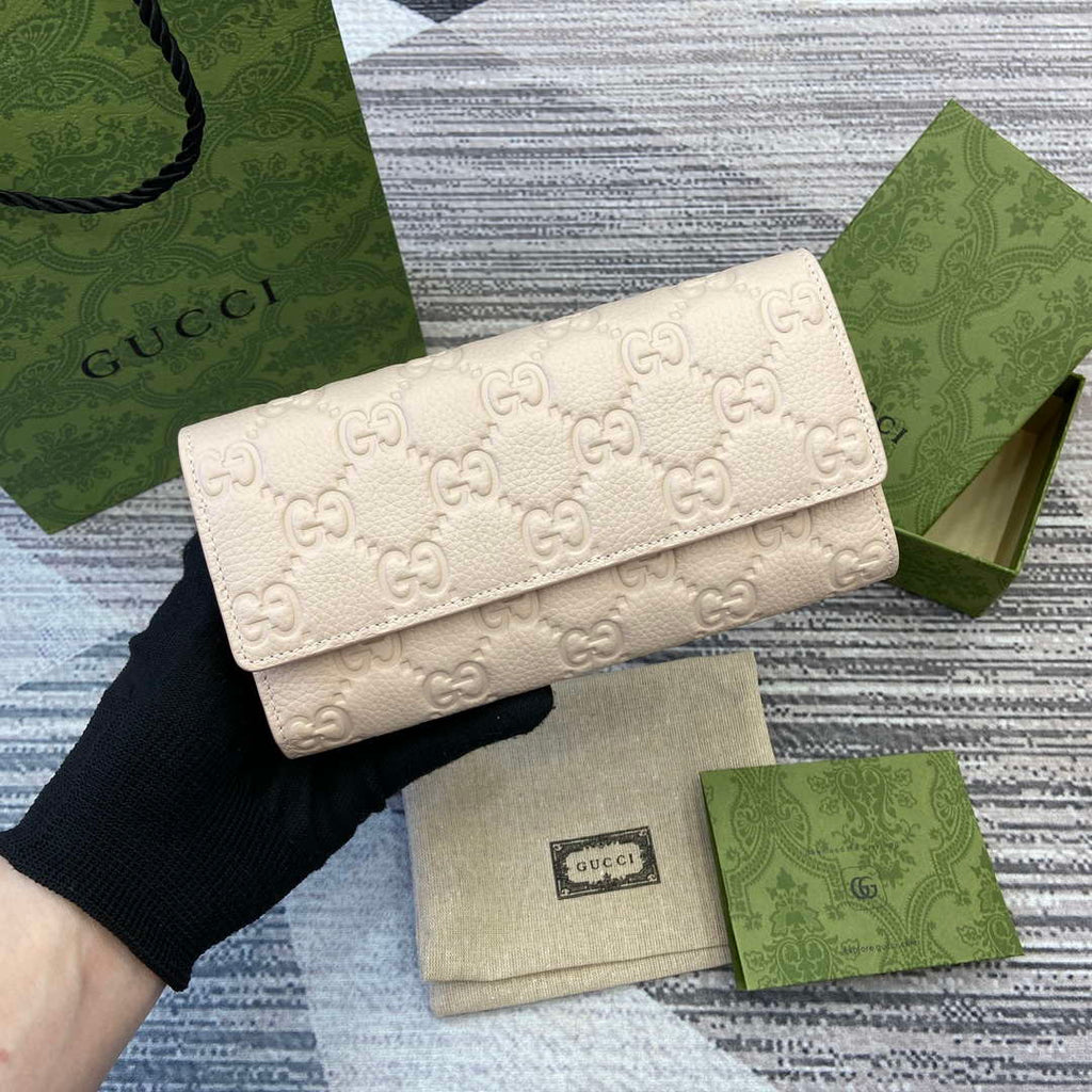Gucci 815922 GG Emblem continental wallet Beige