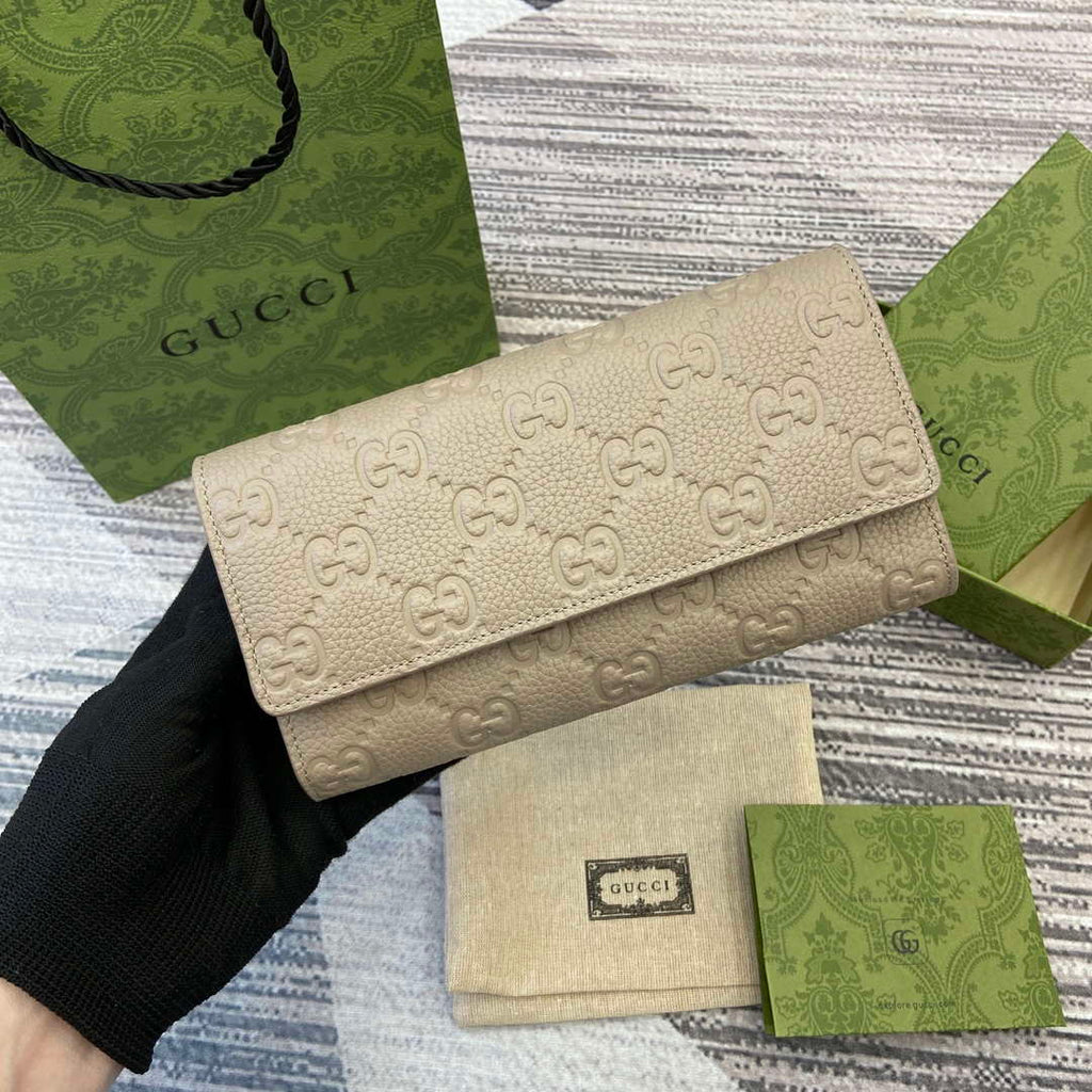 Gucci 815922 GG Emblem continental wallet Taupe