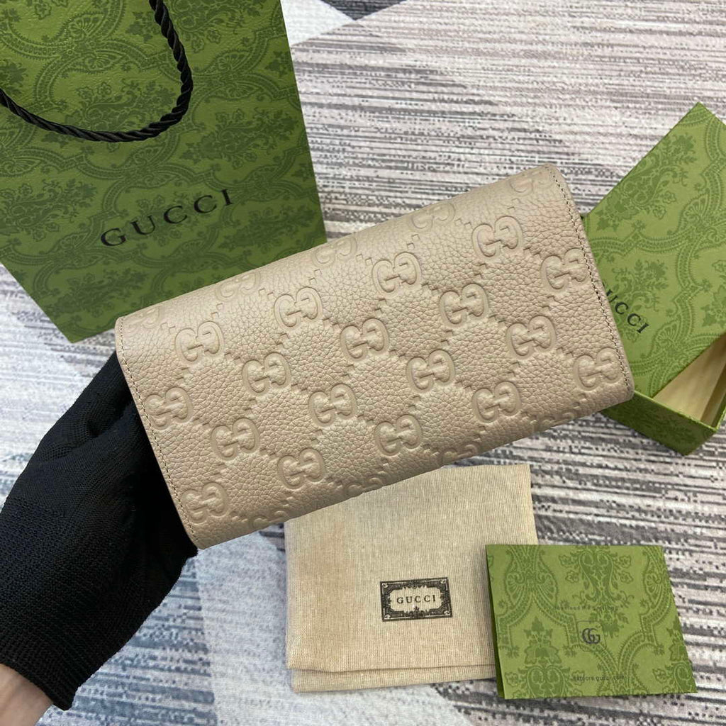 Gucci 815922 GG Emblem continental wallet Taupe