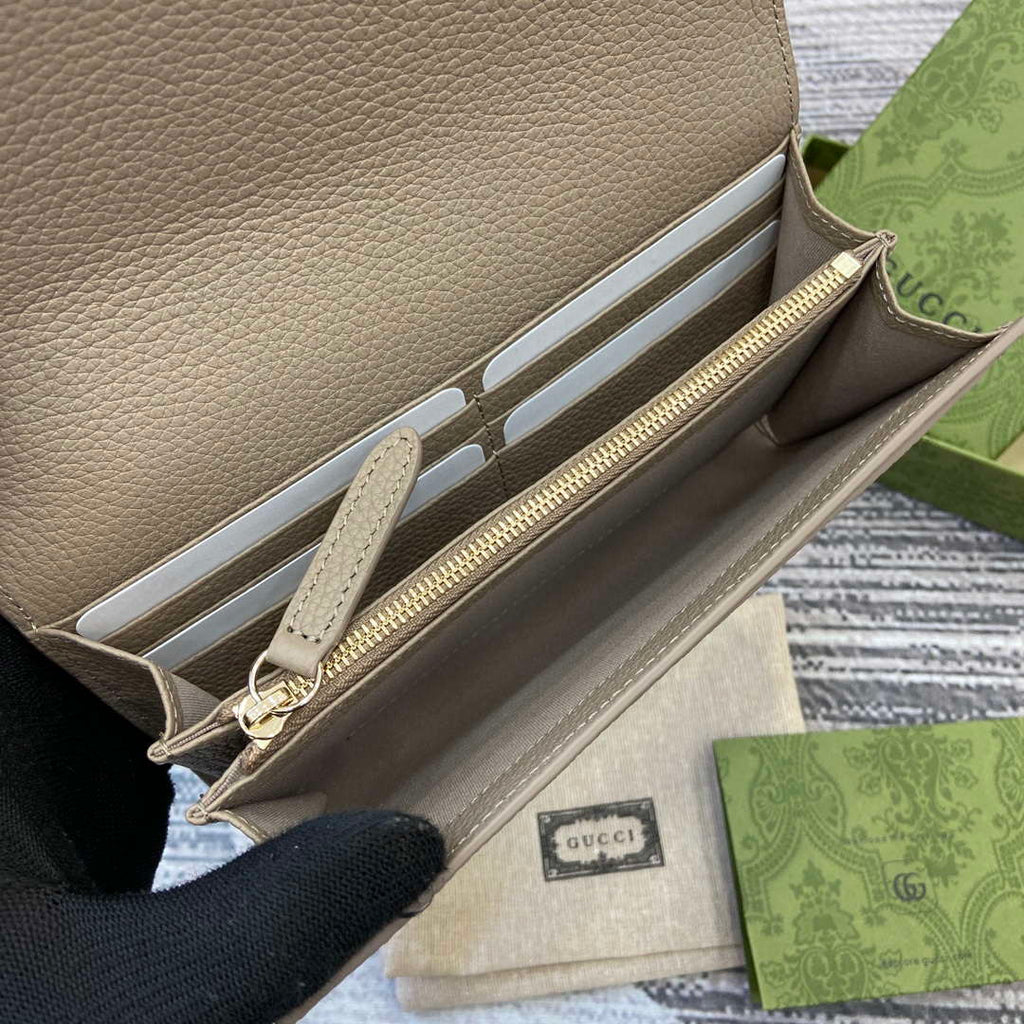Gucci 815922 GG Emblem continental wallet Taupe