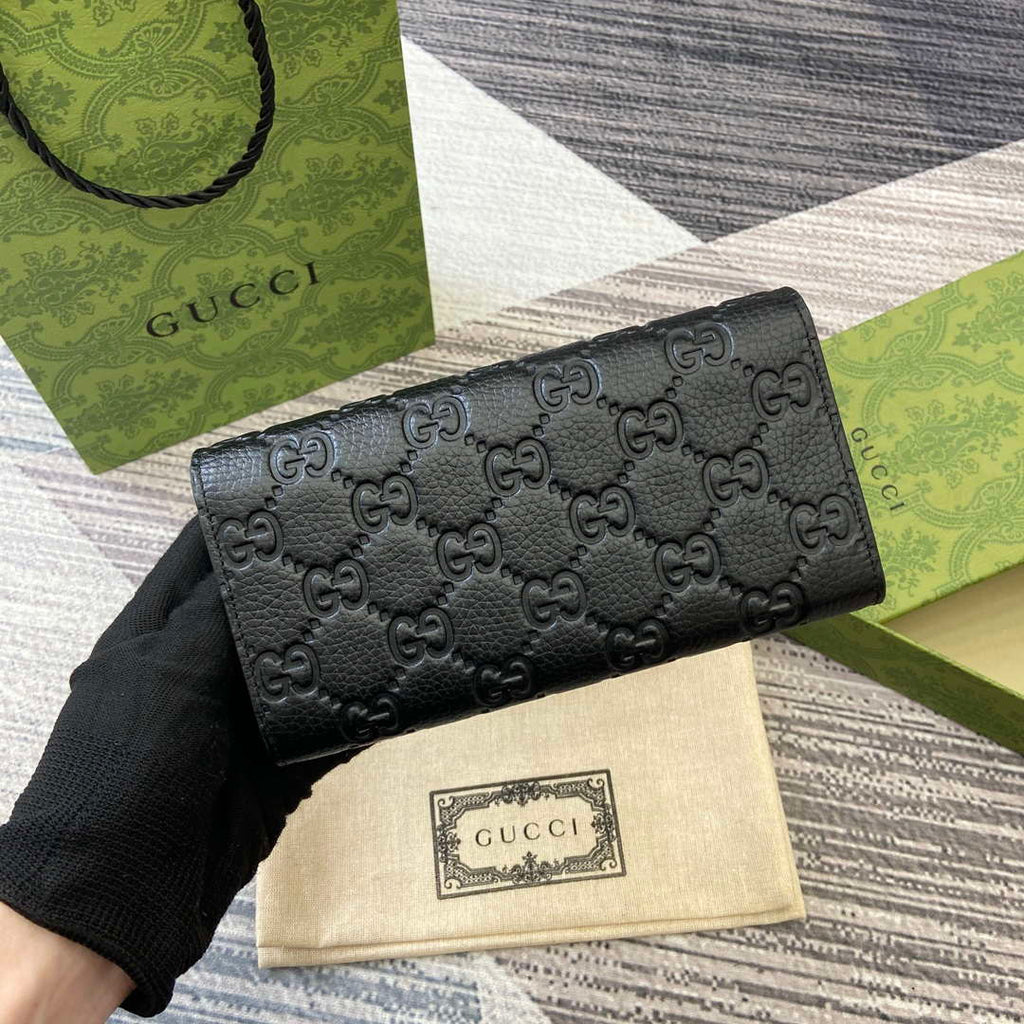 Gucci 815922 GG Emblem continental wallet Black