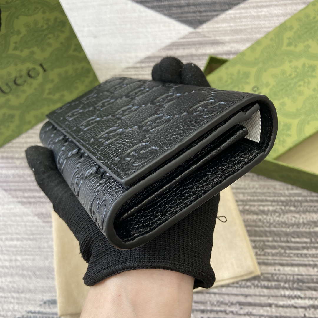 Gucci 815922 GG Emblem continental wallet Black