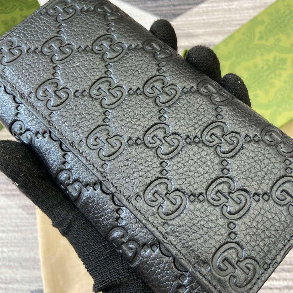 Gucci 815922 GG Emblem continental wallet Black